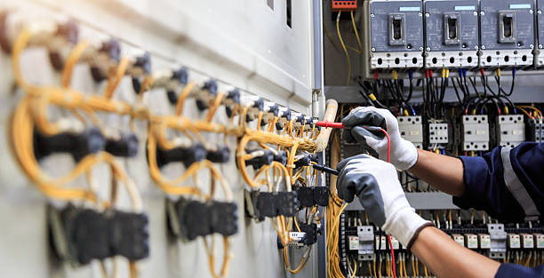 Professional Electrician technician working in Lawson, MO